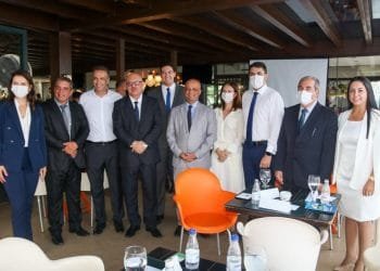 Vitor Hugo promove encontro entre prefeitos goianos e ministros de Estado seguido de reunião o presidente Jair Bolsonaro