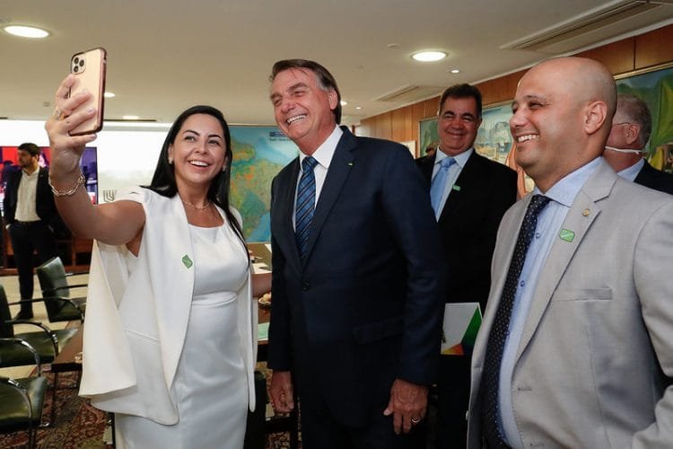 Após encontro com Bolsonaro e Vitor Hugo, Graciele anuncia emendas para Campo Limpo