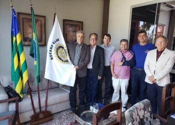 Rotary Club promove arrecadação de alimentos em Anápolis