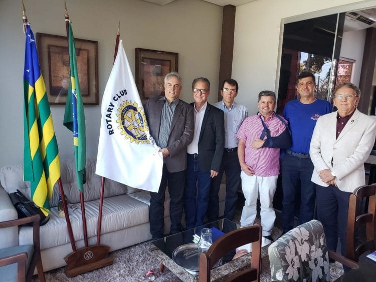 Rotary Club promove arrecadação de alimentos em Anápolis