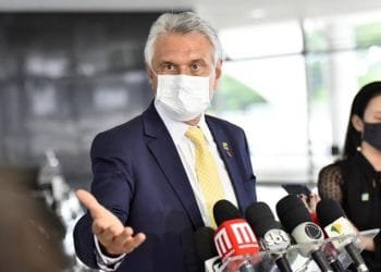 Caiado não autoriza aumento do ICMS do combustível em Goiás