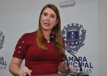 Vereadora Andreia Rezende propõe projeto que prevê divulgação sobre os medicamentos fornecidos em Anápolis