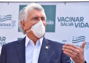Caiado confirma reabertura do comércio no dia 31 em Goiás
