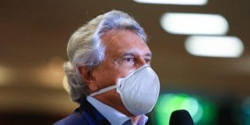 “Temos tudo para finalizar, até final de abril, a vacinação de 100% das pessoas acima de 60 anos, no Estado”, afirma Caiado