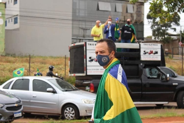 Anápolis adere as manifestações  pró-Bolsonaro e fazem carreata