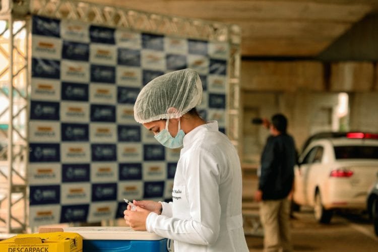 Anápolis inicia cadastro e vacinação de pessoas com comorbidades e retorna aplicação de segunda dose da Coronavac