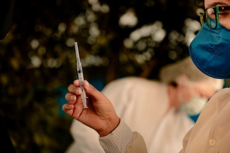 Vacina contra Covid-19: Anápolis inicia vacinação e cadastro de pessoas com comorbidades maiores de 18 anos