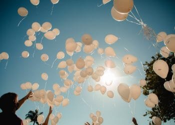 Profissionais da linha de frente fazem homenagem às vítimas da covid em Anápolis