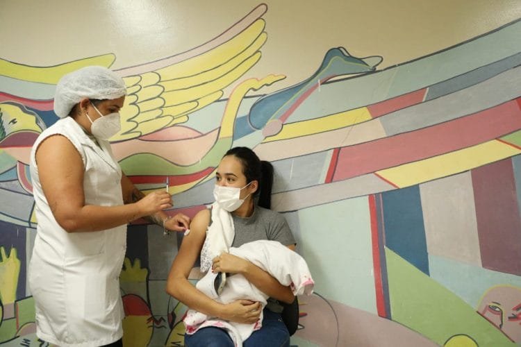 Anápolis imuniza milhares de pessoas neste fim de semana