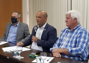 Deputado Vitor Hugo ressalta a importância do agronegócio em participação da Assembleia da Aprosoja Brasil, em Brasília