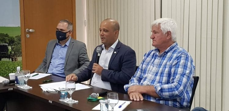 Deputado Vitor Hugo ressalta a importância do agronegócio em participação da Assembleia da Aprosoja Brasil, em Brasília