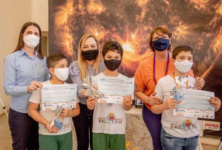 Estudantes da rede municipal são premiados na Olimpíada Brasileira de Astronomia e Astronáutica