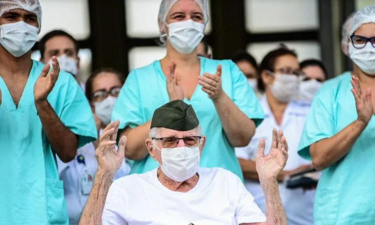 Brasil registra mais de 90% de pessoas recuperadas da Covid-19