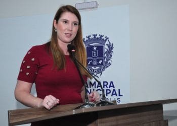 Vereadora cobra esclarecimento da Enel pela recorrente falta de energia em Anápolis