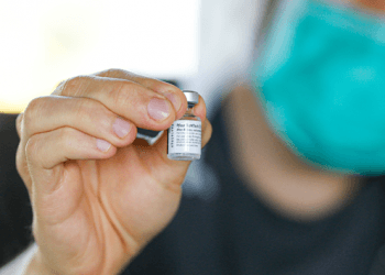 Covax Facility: Brasil recebe mais de 800 mil doses da vacina Covid-19 da Pfizer