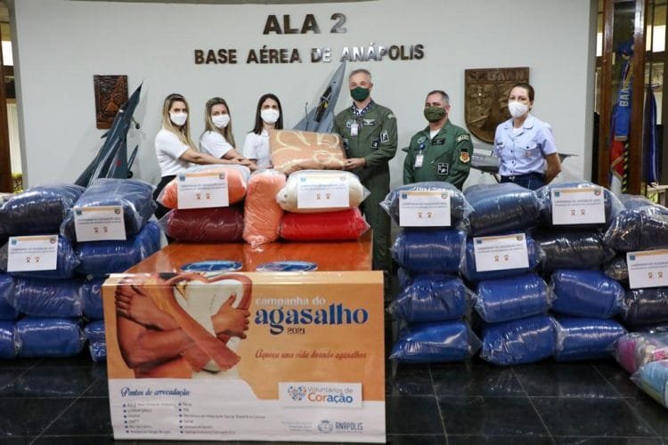 Ala 2 realiza a entrega de mais de 400 itens arrecadados na Campanha do Agasalho