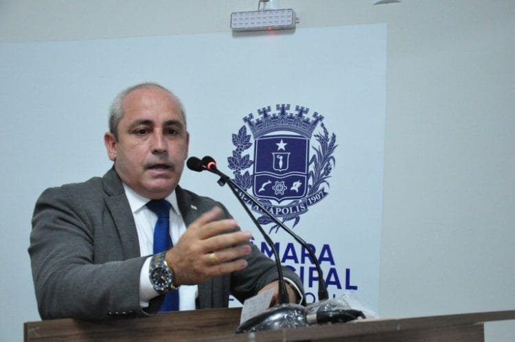 Vereador Frederico Godoy crítica Saneago por falhas no atendimento em Anápolis