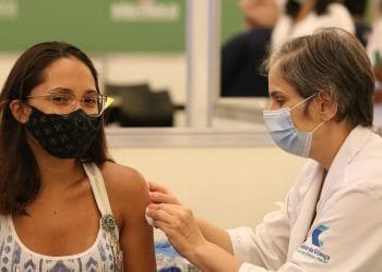 Covid-19: Brasil chega hoje à marca de 90 milhões de vacinas contra covid aplicadas