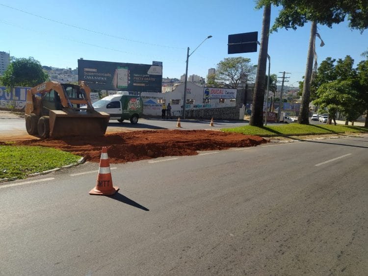Retornos na Avenida Presidente Kennedy são fechadas
