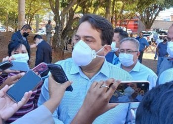 Roberto anuncia construção de novo Centro Administrativo em obra inacabada da Câmara Municipal