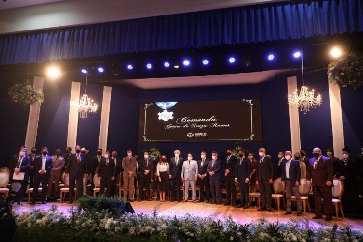 Prestígio nacional: Em noite de homenagens, Anápolis recebe governador, ministros e presidente da Câmara dos deputados