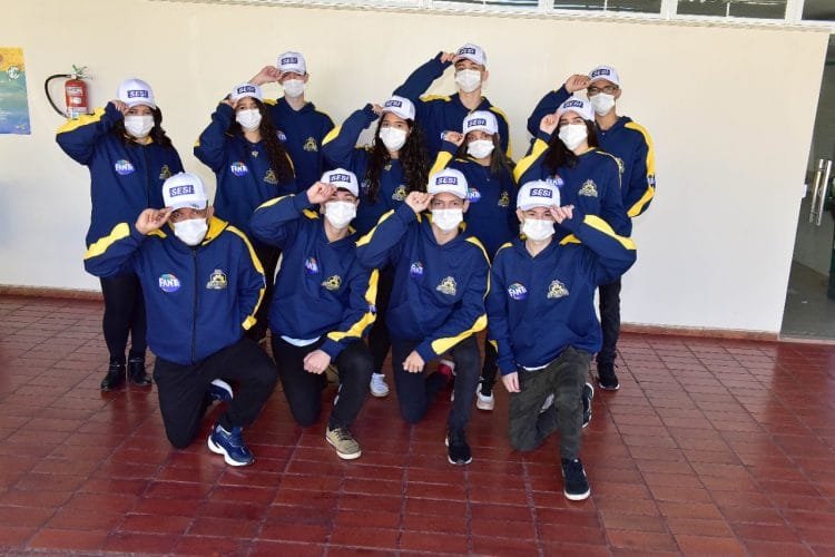 Robô construído por alunos do Sesi Goiás vence torneio mundial de robótica