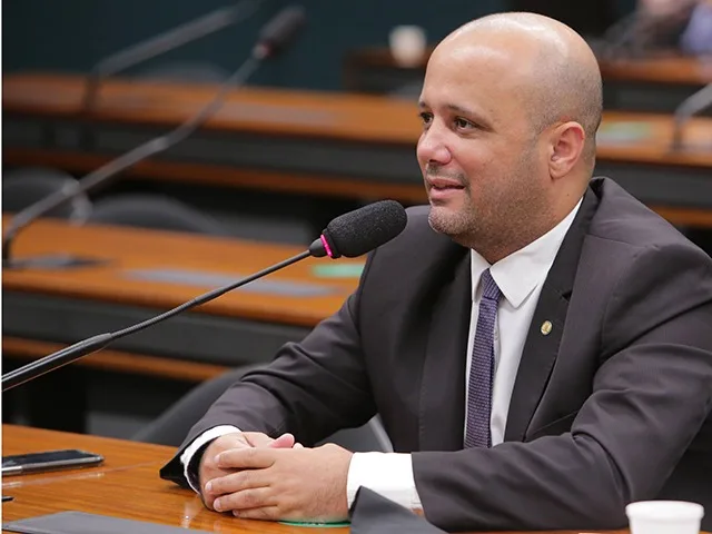 Vitor Hugo convoca audiência pública em Águas Lindas no dia 1º de setembro para prestar contas dos recursos enviados ao Hospital Hugo 9