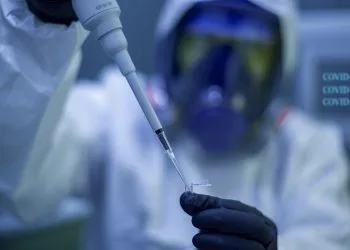 Reações estranhas depois de tomar a vacina precisam ser comunicadas à Anvisa