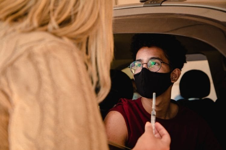 Anápolis começa a vacinar pessoas a partir de 30 anos nesta segunda, 2