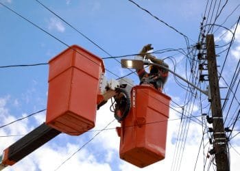 Prefeitura instala lâmpadas de led para ampliar iluminação e gerar economia