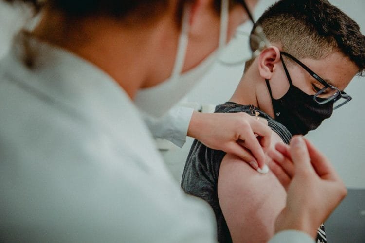 Covid-19: Anápolis bate recorde de vacinação; veja os postos de atendimento desta sexta