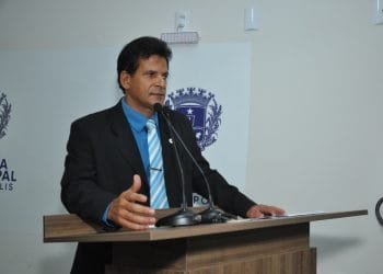 Vereador João da Luz explica projeto de lei para incentivo a vacina contra Covid-19