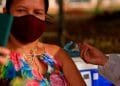 Covid-19: No Brasil, 40% da população adulta está completamente vacinada