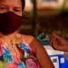 Covid-19: No Brasil, 40% da população adulta está completamente vacinada