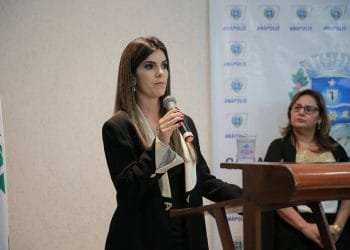 Vereadora Thaís Souza apresenta projeto de lei para fim de veículo de tração animal