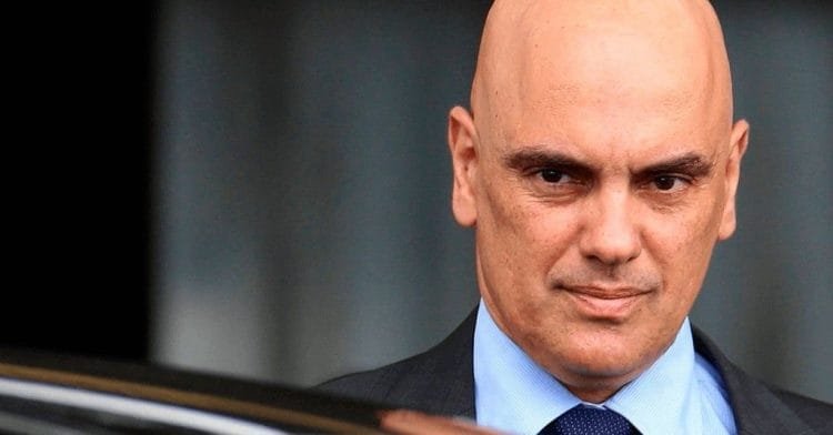 Ministro Alexandre de Moraes registra BO após ser ofendido em clube
