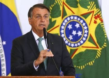 Bolsonaro envia ao Congresso plano de redução de benefícios fiscais