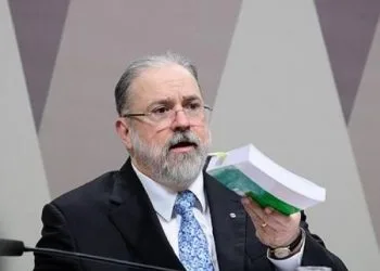URGENTE: PGR emite parecer pelo arquivamento dos inquéritos e liberdade de presos políticos