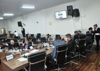 Lei que proíbe oferta de empréstimos por telefone a aposentados é aprovada