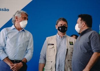 Em Anápolis, Caiado participa da assinatura de contrato para concessão das BRs-153, 080 e 414, com investimento de R$ 14 bilhões por parte do consórcio Eco153