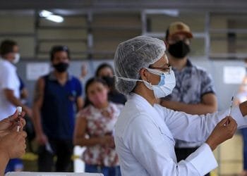 Setembro é o mês com o menor número de mortes por Covid-19 em 2021 no Brasil