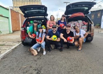 Portal Anápolis distribui centenas de brinquedos no dia das crianças