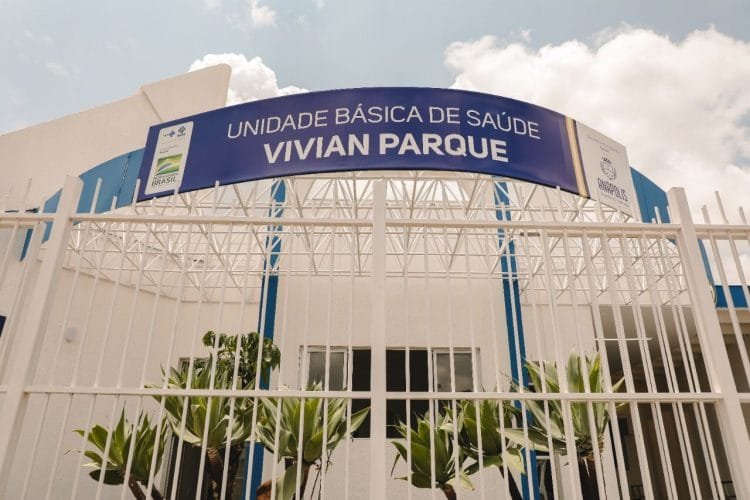 Prefeito Roberto Neves inaugura nova unidade de saúde do Vivian Parque