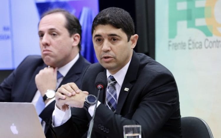 PF e CGU investigam vendas de emendas por deputados e senadores