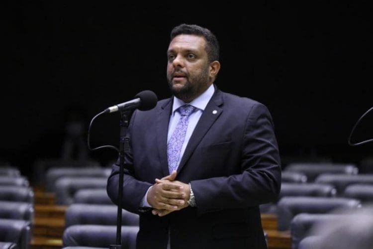 “Lula nunca foi o pai dos pobres”, diz o deputado Otoni de Paula Portal Anápolis “Lula nunca foi o pai dos pobres”, diz o deputado Otoni de Paula Portal Anápolis