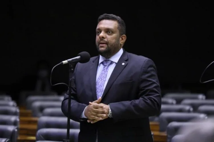 “Lula nunca foi o pai dos pobres”, diz o deputado Otoni de Paula