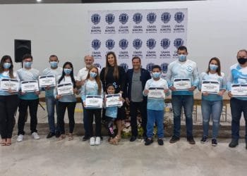 Projeto anapolino que ajuda pessoas em situação de rua é homenageado na Câmara Municipal