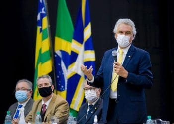 Em Anápolis, Caiado participa da abertura do 2º Congresso Brasileiro de Direito Religioso