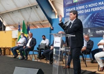 Deputado Vitor Hugo e o Ministro Tarcísio de Freitas participaram de Audiência Pública para discutir “Novo Marco Regulatório das Ferrovias”
