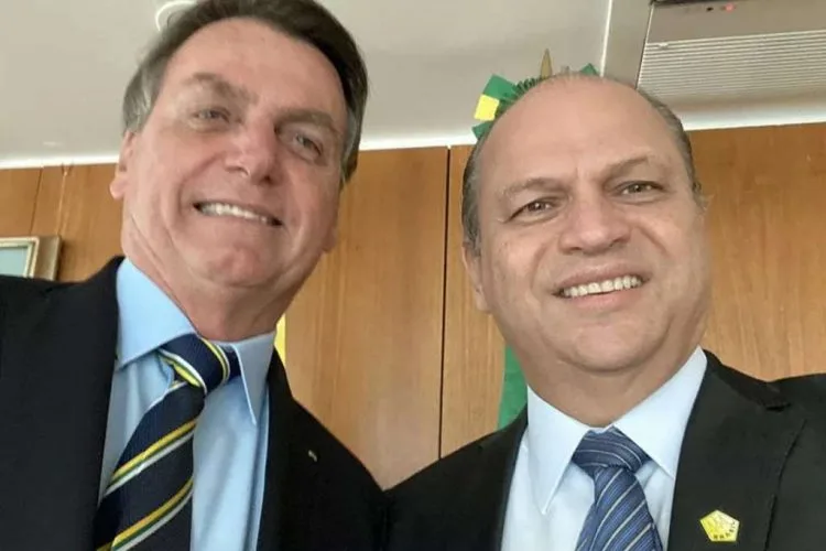 Republicanos, PP e PL formarão tripé para reeleição de Bolsonaro em 2022